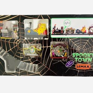 Lemax Spooky Town Halloween Train Set